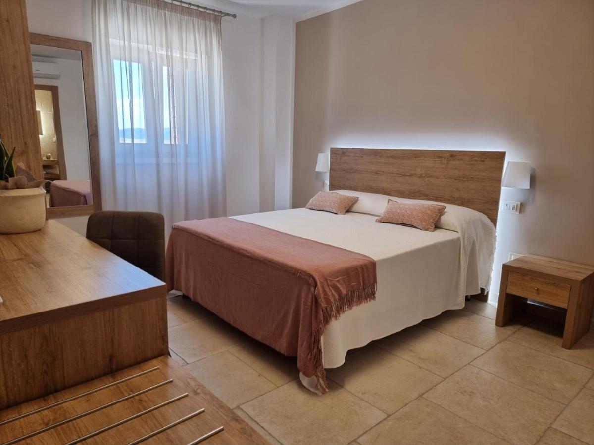 Hotel Punta San Francesco 维耶斯泰 外观 照片