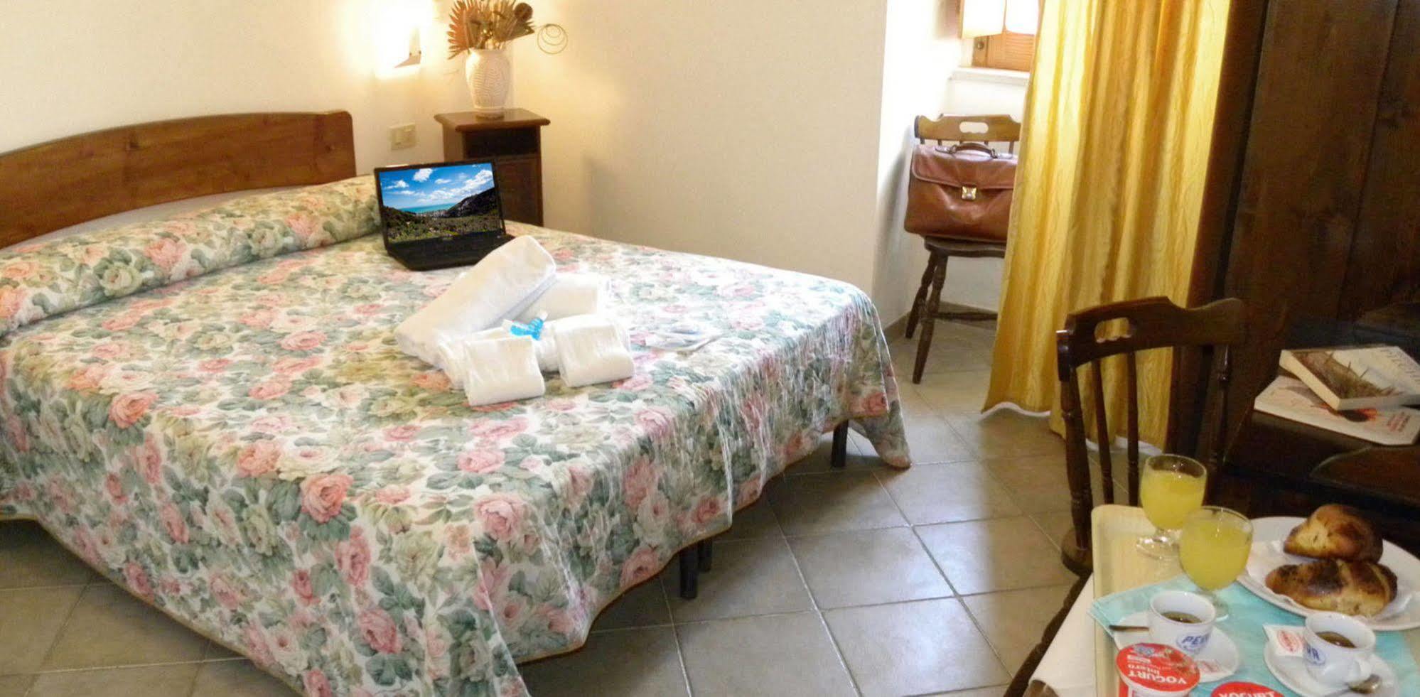 Hotel Punta San Francesco 维耶斯泰 外观 照片